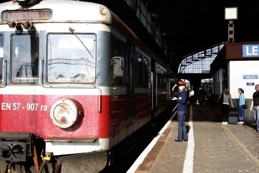 Rozkład jazdy PKP Brzeg Dolny - sprawdź aktualne godziny pociągów